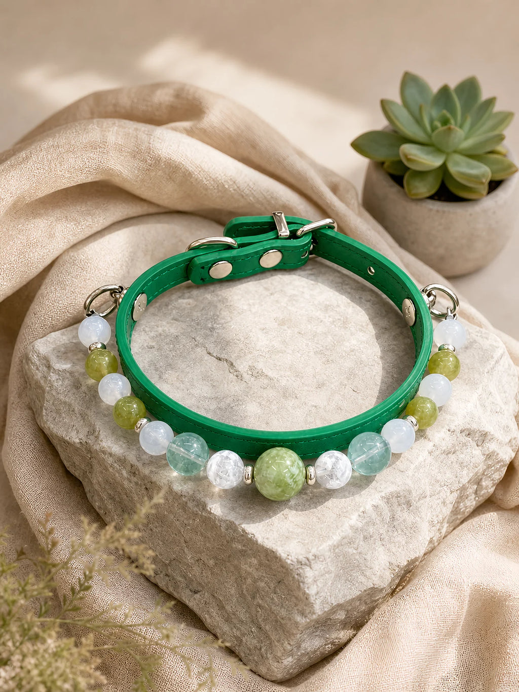 KINLUME Forest Veil handmade natural crystal and cowhide pet collar detail